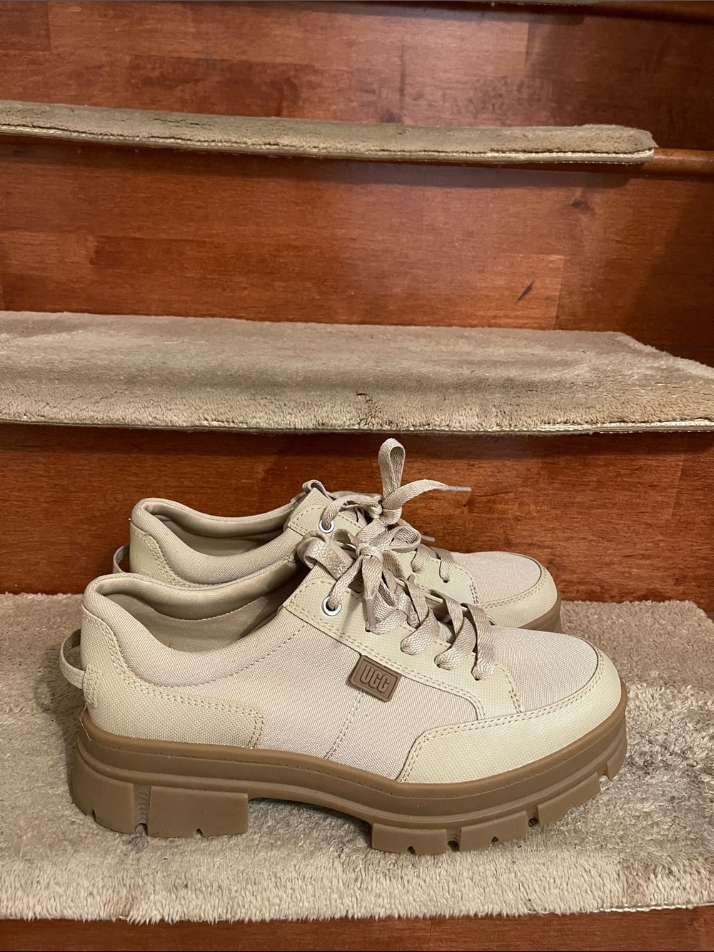 UGG Ashton Hybrid Women’s Size 11 Like New Condition